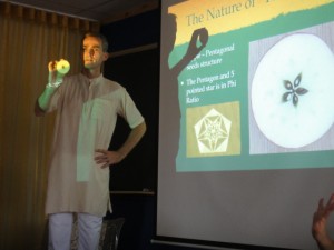 Paul Turner giving the Food Yogi Workshop