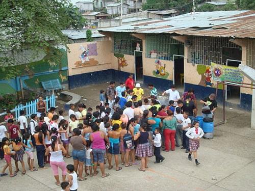 people queuing for food - Ecuador
