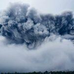 Taal Volcano Eruption: the Philippines warns of a huge eruption as thousands flee