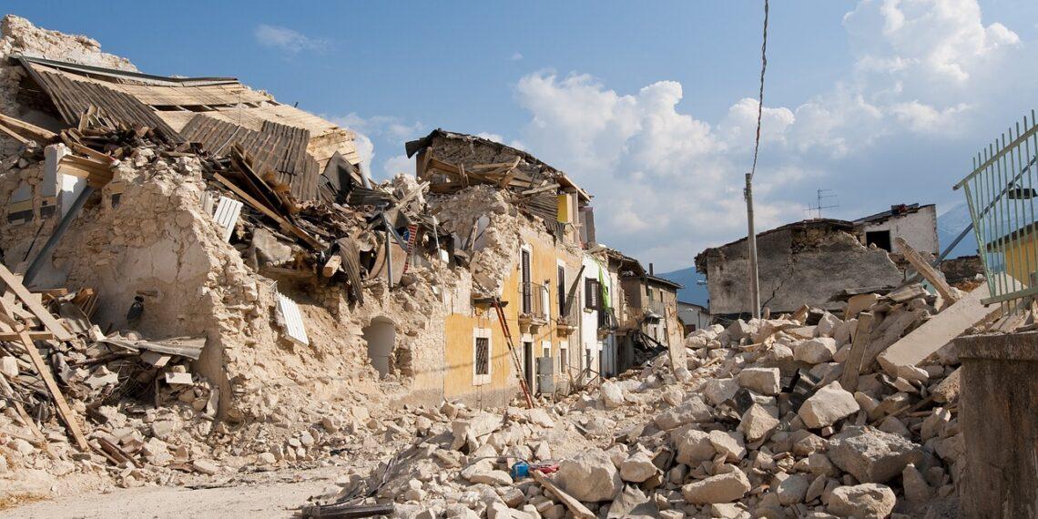 巨大な6.4地震がプエルトリコを揺さぶる プエルトリコの地震後に建物を破壊