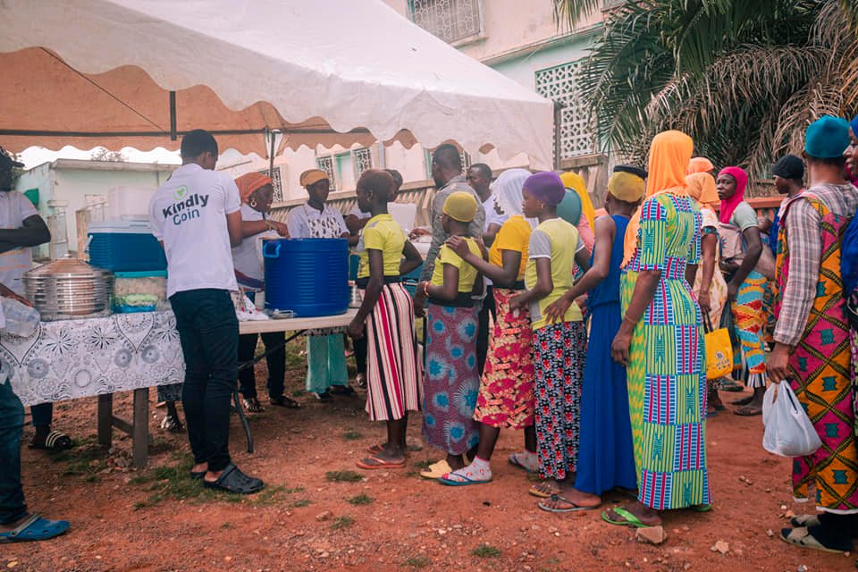 Hungry people are waiting for free meals